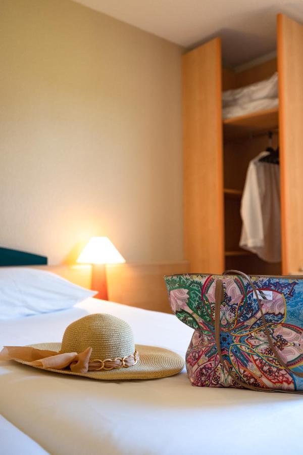 Hotel Ibis オータン エクステリア 写真