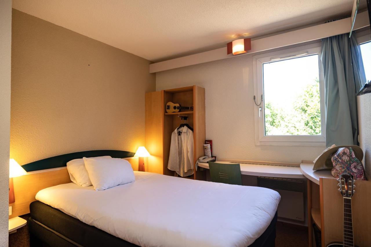 Hotel Ibis オータン エクステリア 写真