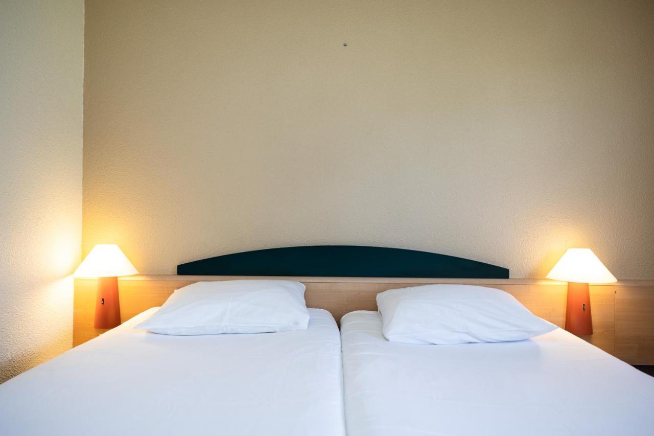 Hotel Ibis オータン エクステリア 写真