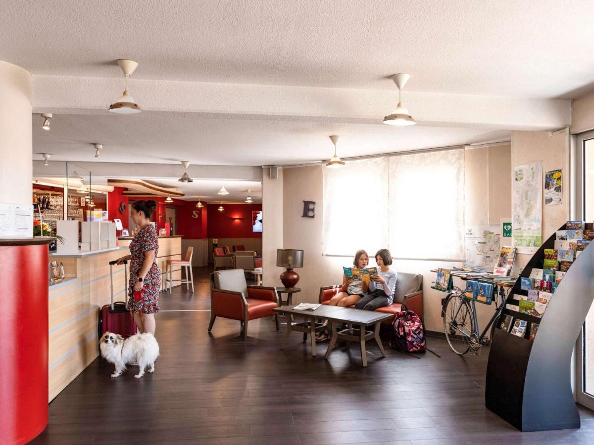 Hotel Ibis オータン エクステリア 写真