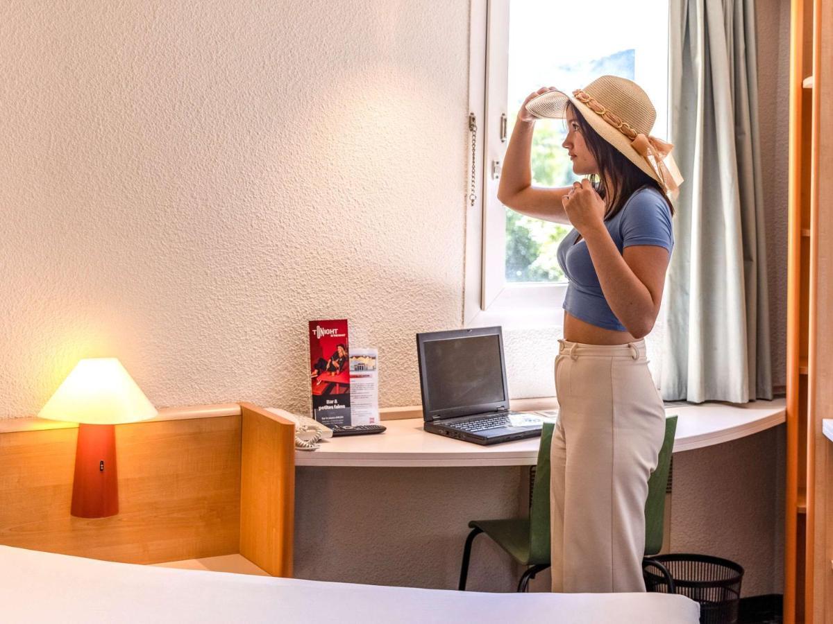 Hotel Ibis オータン エクステリア 写真
