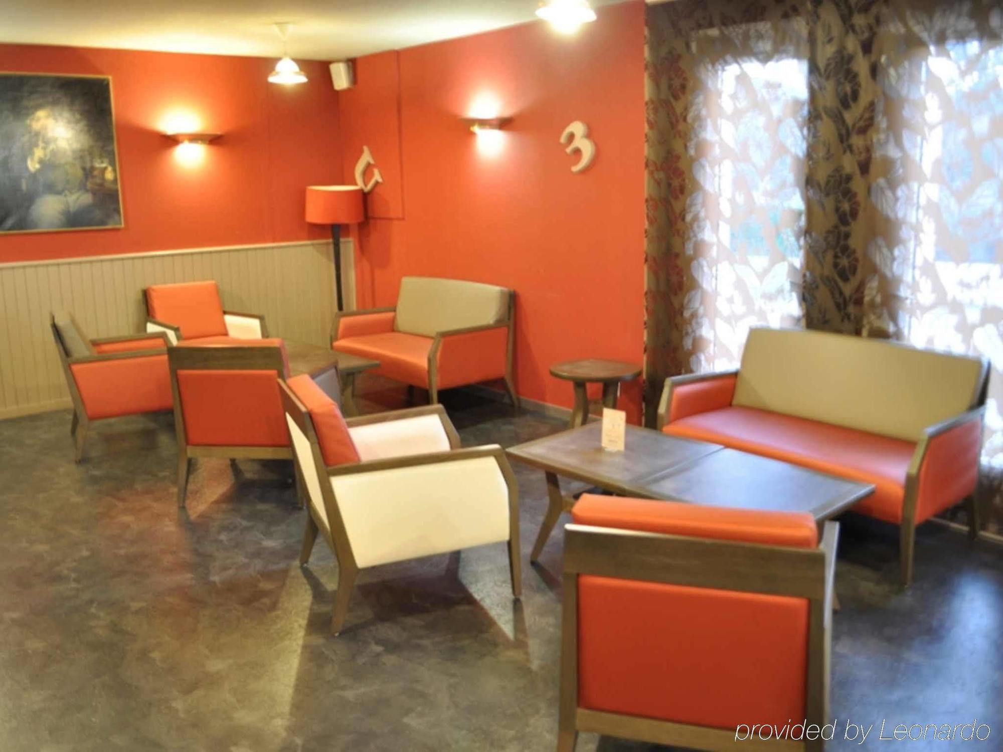 Hotel Ibis オータン エクステリア 写真